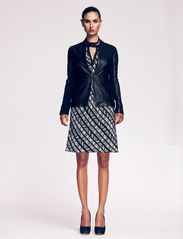Day Ethnic Stripe 