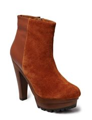 Friis & Company Beata
