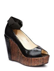 Friis & Company Calina