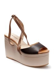 Friis & Company Cattia