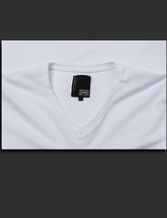 town v-neck tee s/s sup 