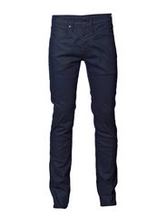 Levi´s 519 SKINNY STRAIGHT FIT