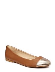 Mimic Copenhagen Leather ballerina