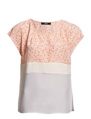 Oasis Oasis Ditsy Floral Patched Tee