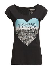 One Green Elephant F T-shirt w/ TOKYO print