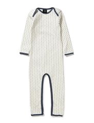 PETIT by Sofie Schnoor Off white nightsuit w. stars