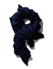 Pieces HOLE SCARF