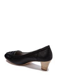 Fria Low Shoe 