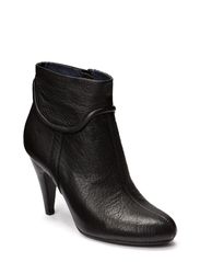 Stylesnob Calla Boot
