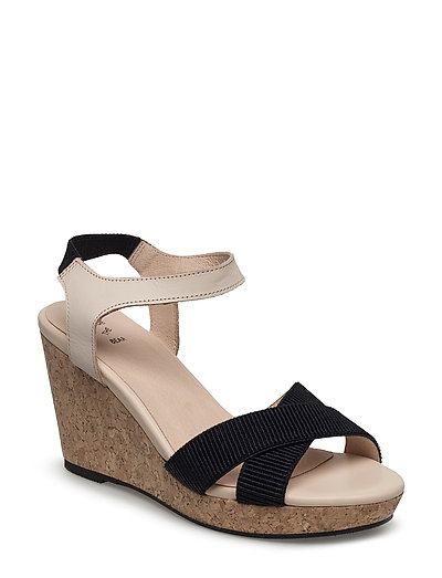 Beige shoe the bear alec l